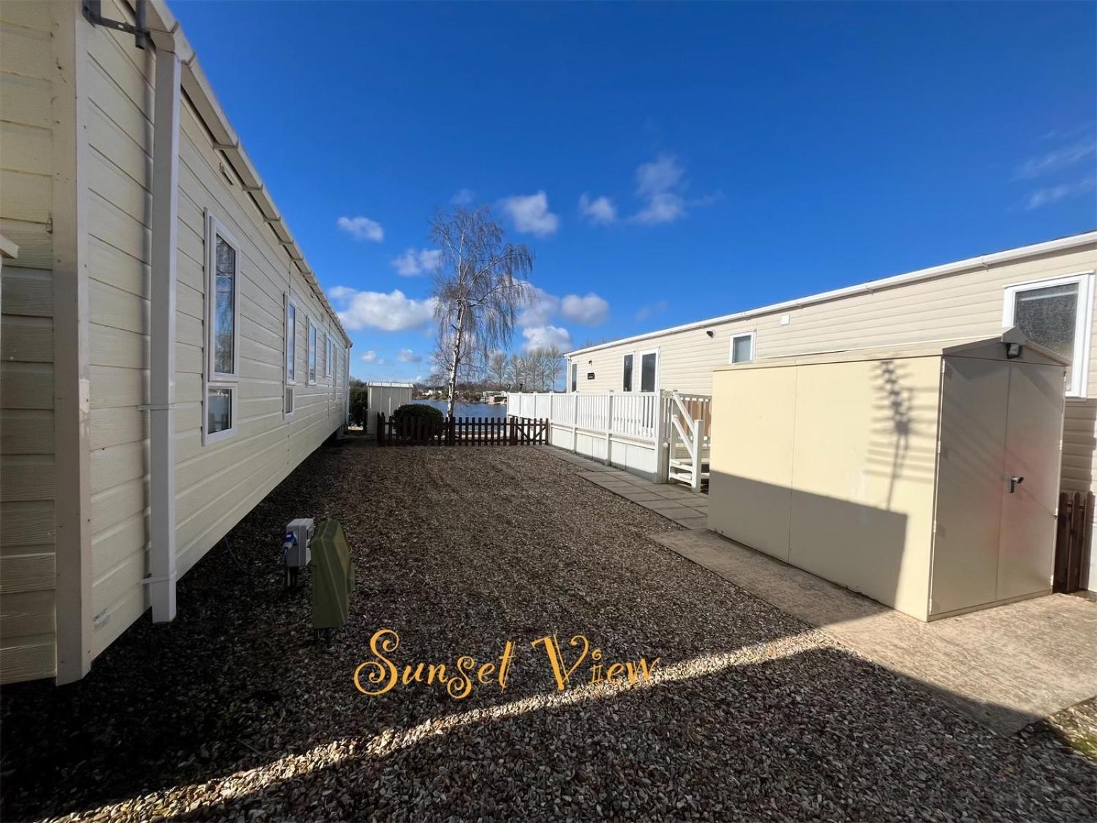 Tattershall Lakes Sunset View Caravan Lakeside, Hot Tub, Garden, Private Fishing Peg & Wifi المظهر الخارجي الصورة