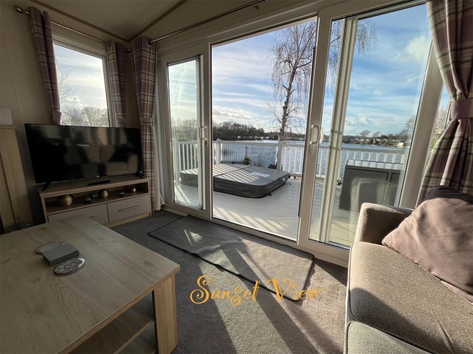 Tattershall Lakes Sunset View Caravan Lakeside, Hot Tub, Garden, Private Fishing Peg & Wifi المظهر الخارجي الصورة