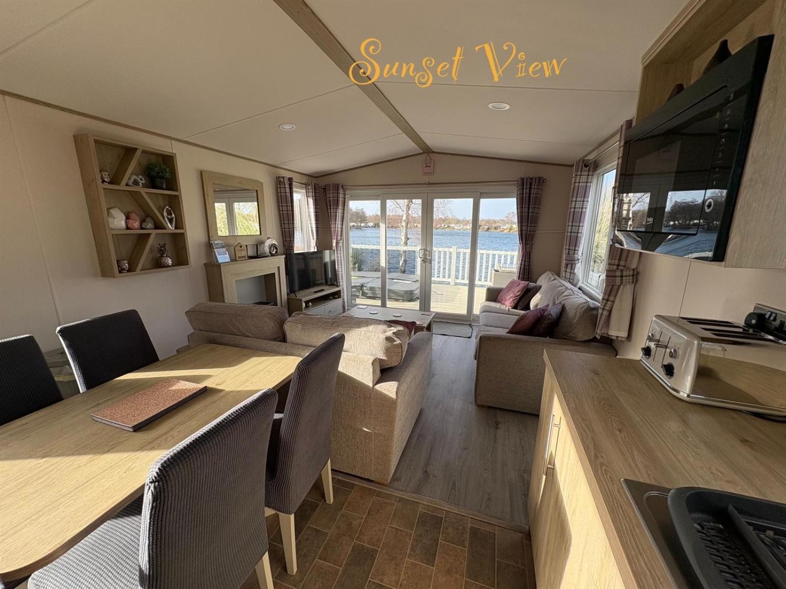 Tattershall Lakes Sunset View Caravan Lakeside, Hot Tub, Garden, Private Fishing Peg & Wifi المظهر الخارجي الصورة